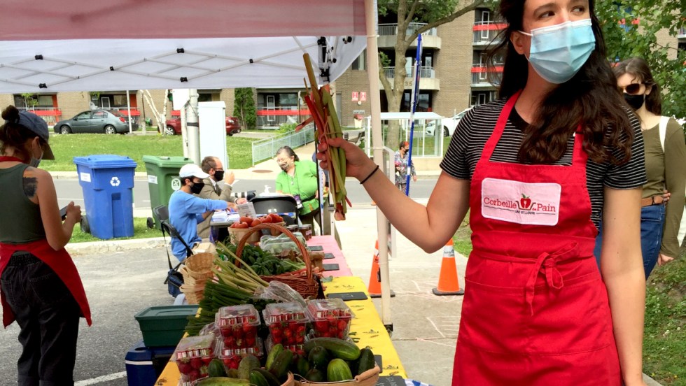 Un étal du marché d'À-Ma-Baie.