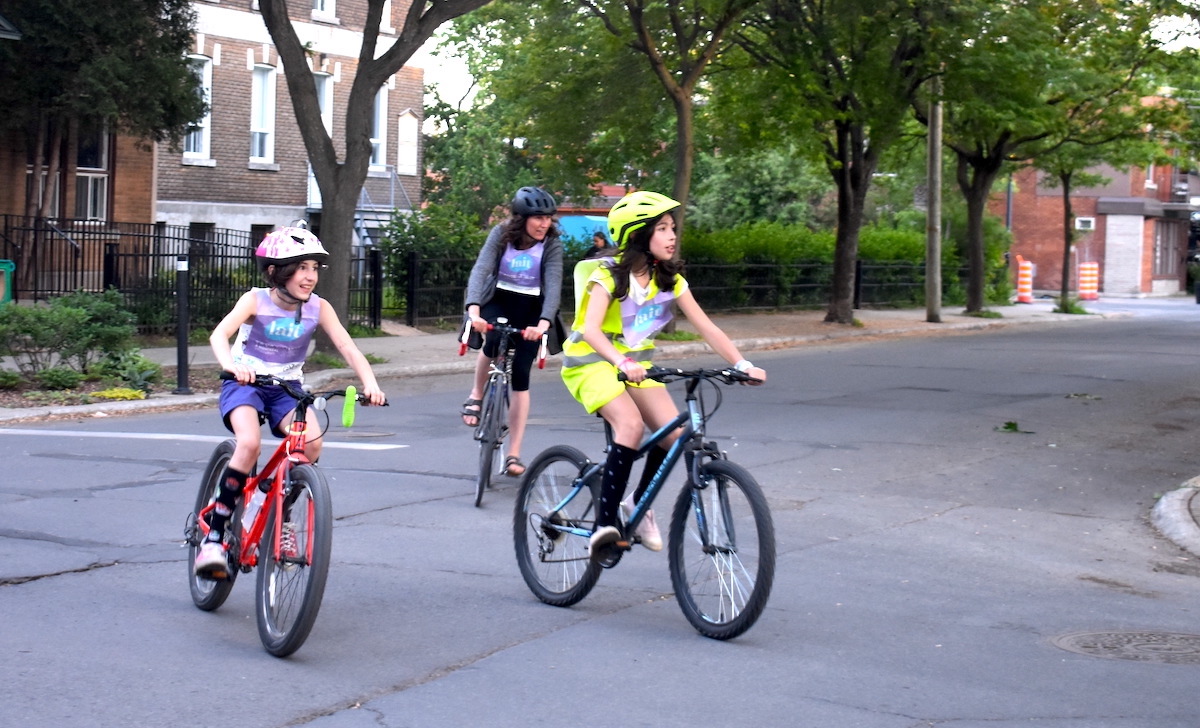 Cyclistes du Tour la Nuit