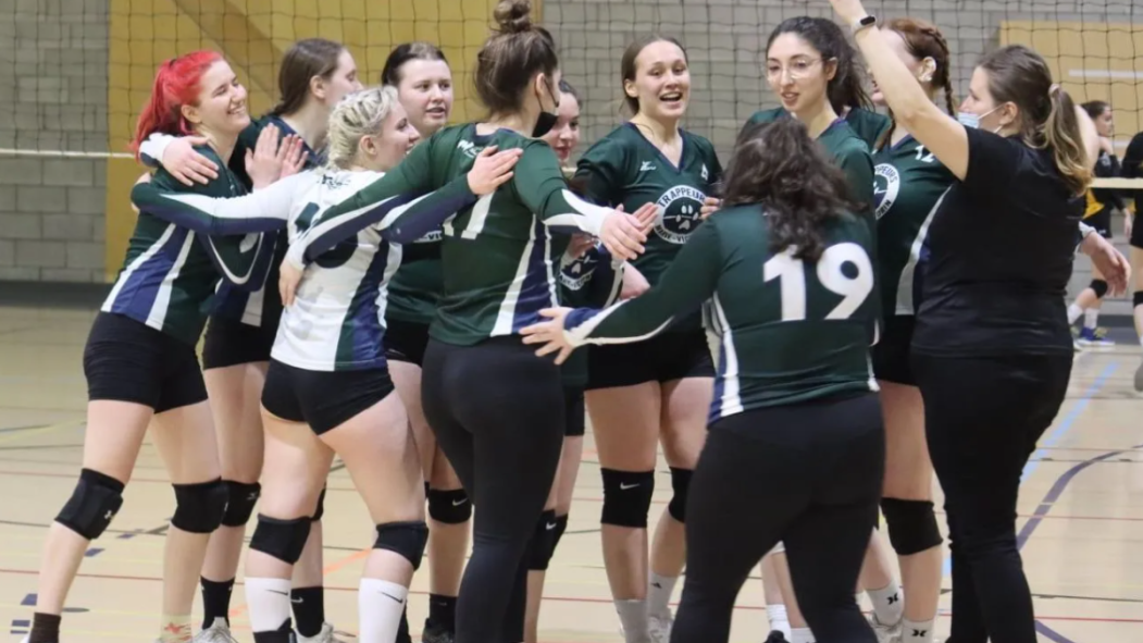 Avec seulement 4 défaites pour 13 victoires, l’équipe de volleyball féminin a terminé au 1er rang au classement de la saison, en section C.