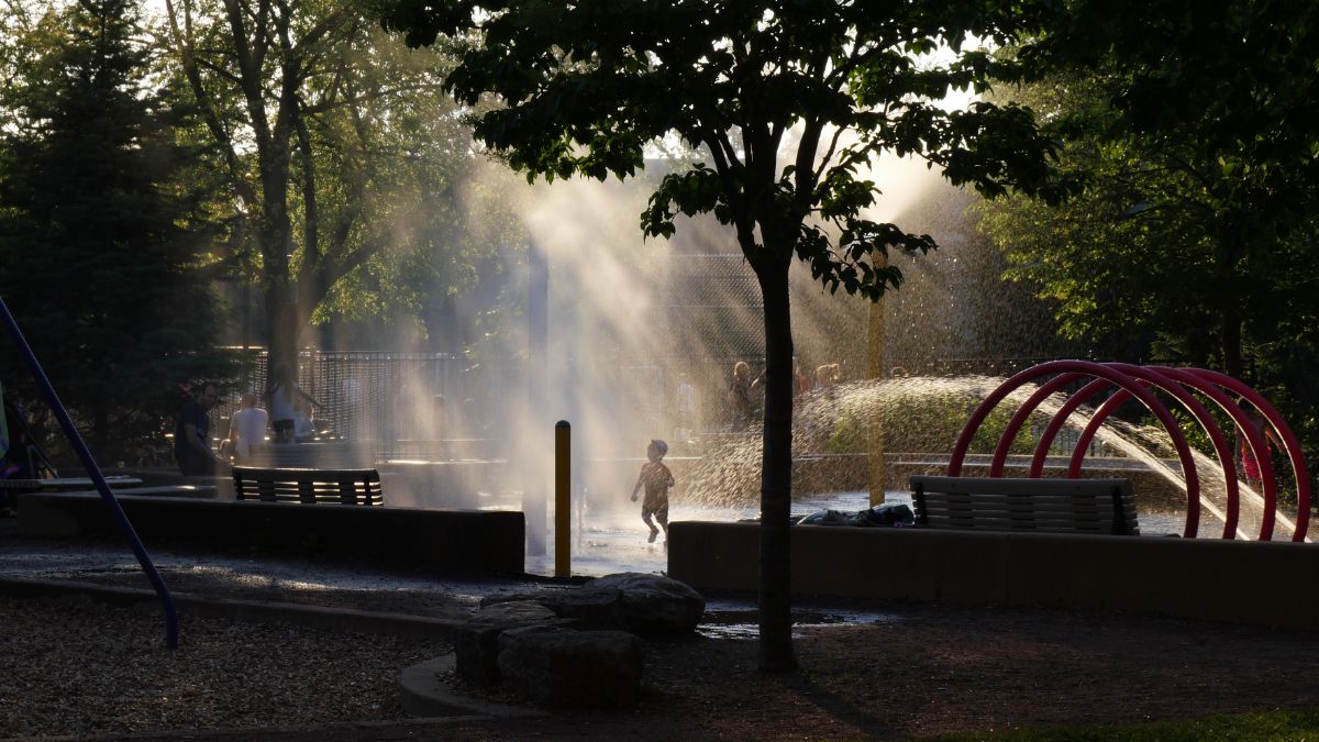 Des jeux d'eau à Montréal.