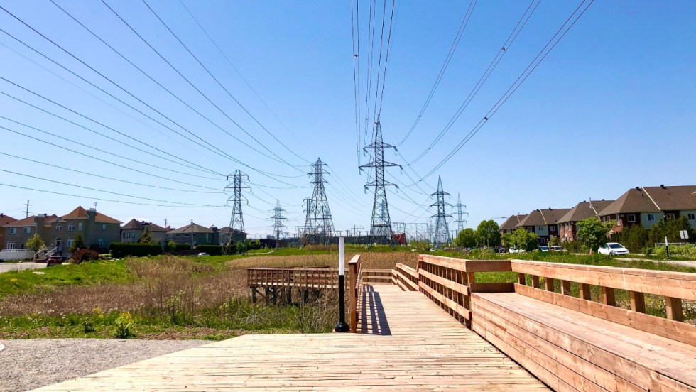 Le parc Ermanno-La Riccia et son quai d’observation en bois.