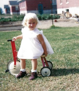 La Léonardoise Elaine Bertrand enfant