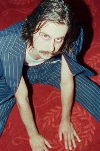 L’auteur-compositeur-interprète Gab Bouchard sort son deuxième album, « Grafignes ».