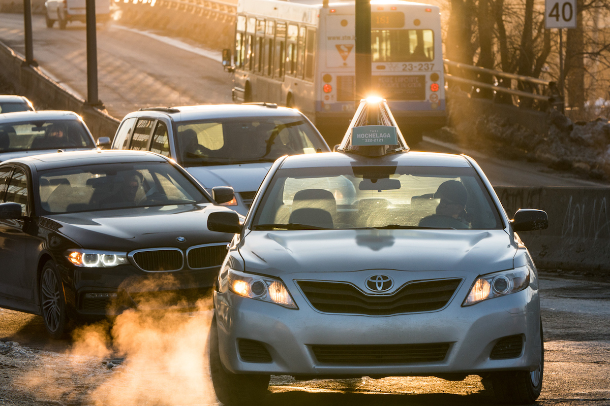 L'avenir de l'industrie du taxi à Montréal reste en suspens.