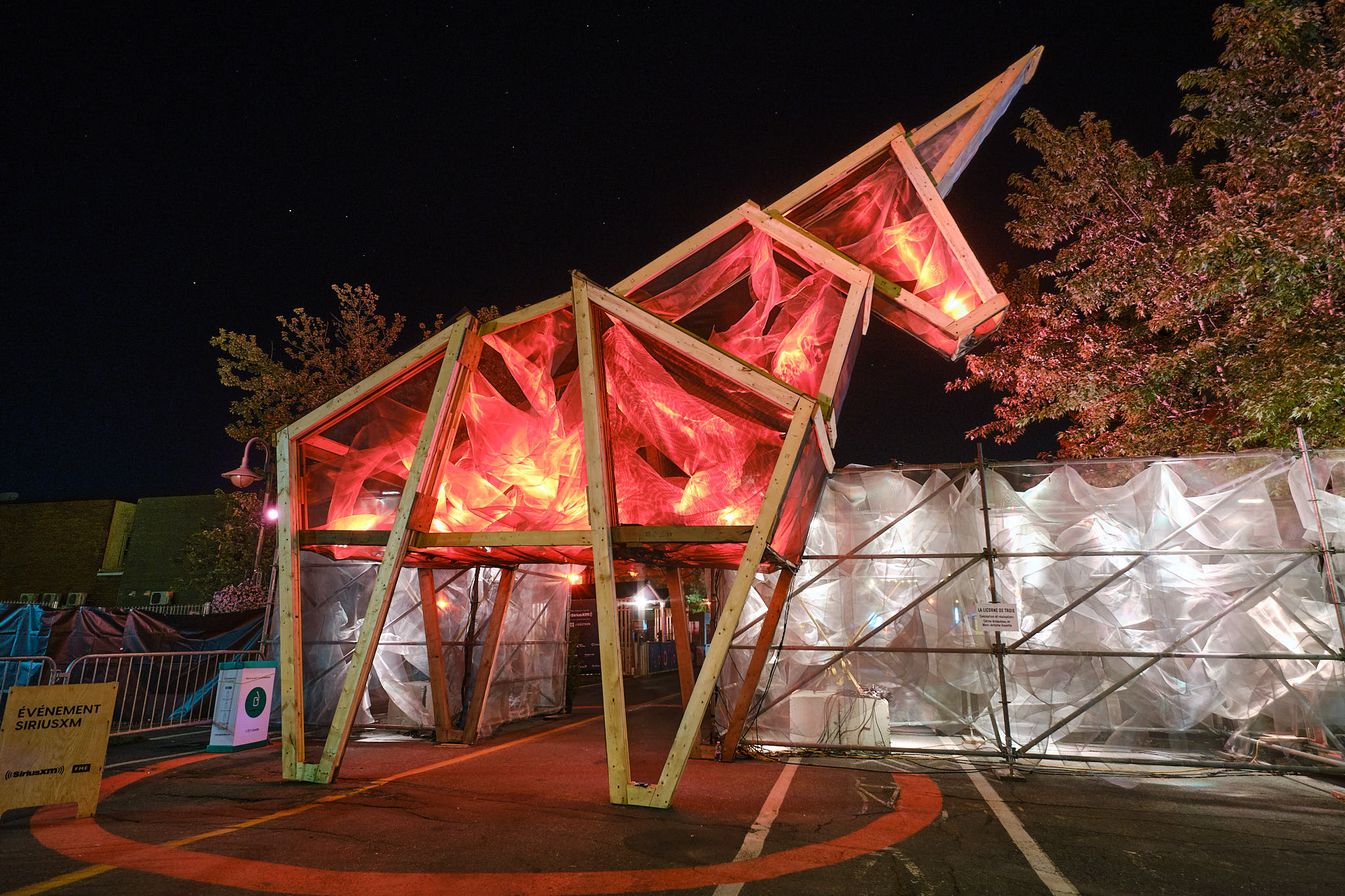 Site principal du Festival de musique émergente en plein cœur de Rouyn-Noranda, rue Murdoch