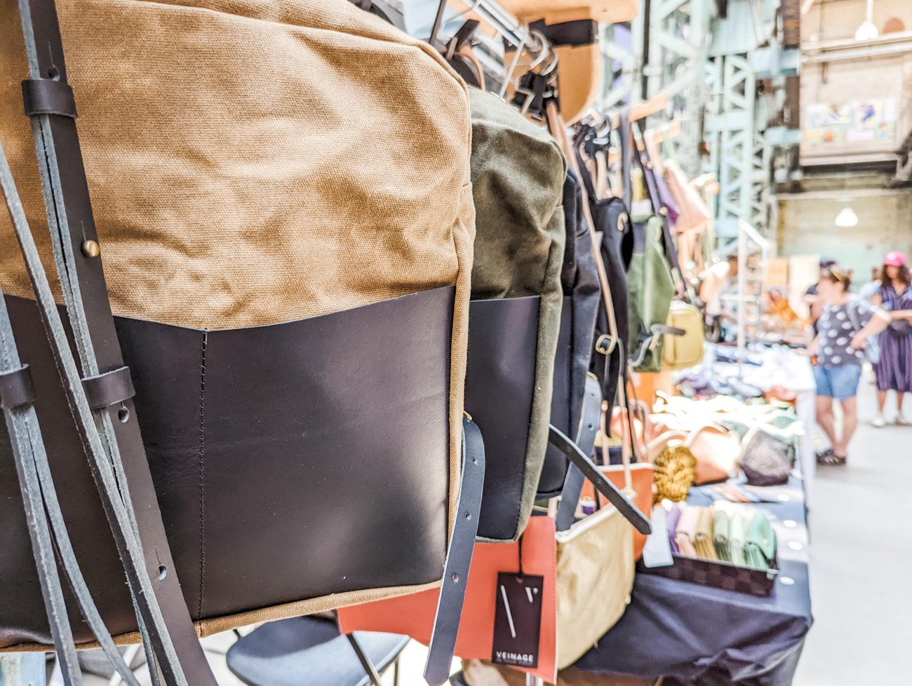 Le marché d’automne du Collectif Créatif Montréal est un rendez-vous incontournable pour les adeptes de design et d’achat local. Photo : Mel Serangelo