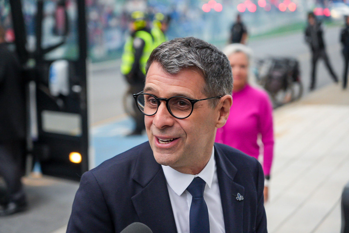 Éric Duhaime, chef du Parti conservateur du Québec, lors de son arrivée au Débat des chefs.