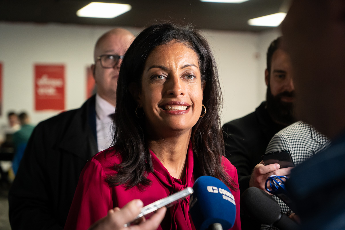 Dominique Anglade dans un local du PLQ.