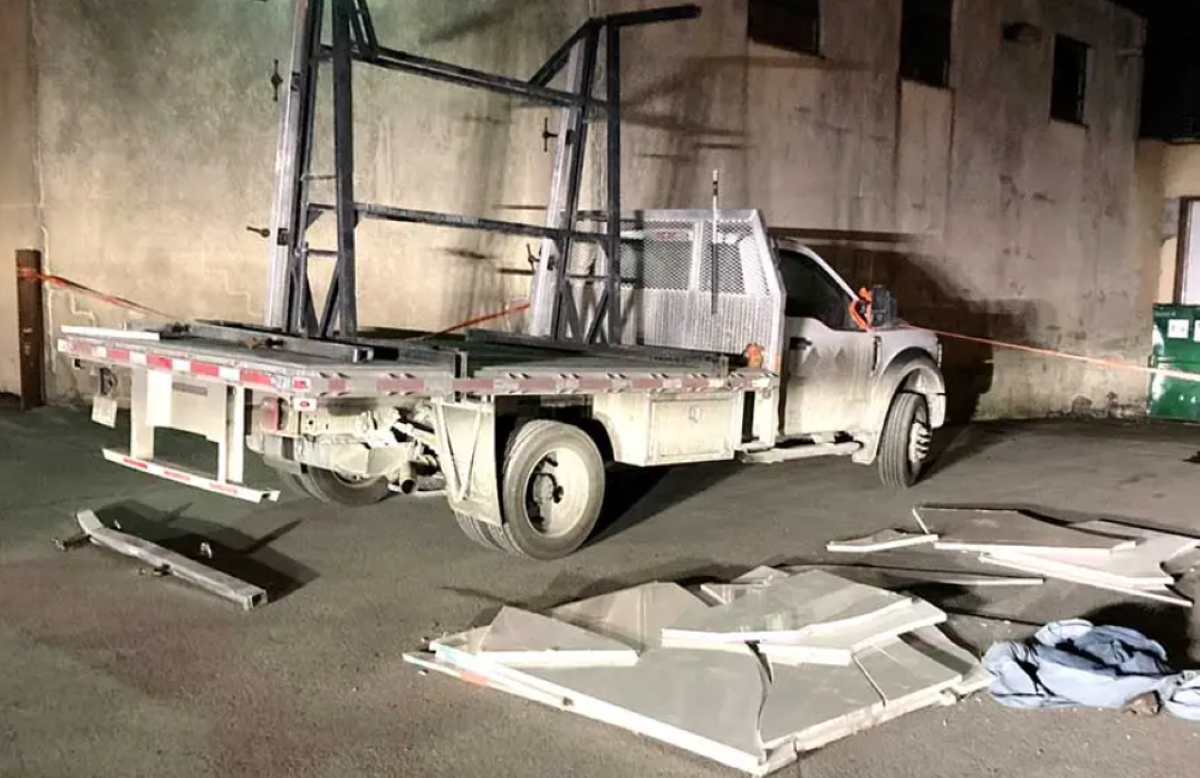 La CNESST recommande de ne pas utiliser des supports en A pour le transport de dalles.