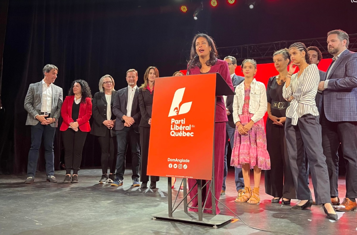 Dominique Anglade livrant son discours de réélection.