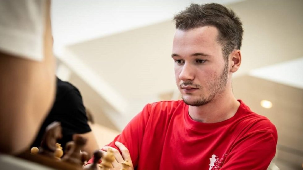 À l'âge de 10 ans. Shawn Rodrigue-Lemieux a participé à sa première compétition internationale aux Émirats arabes unis.