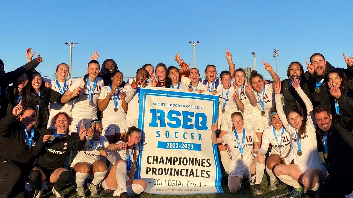 Les Aigles du collège Ahuntsic.