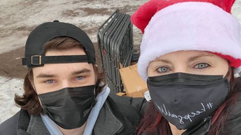 Nancy Boucher entamera 2023 de la même manière que l’année 2022: au parc Émilie-Gamelin, distribuant des repas et des vêtements chauds aux personnes sans-abri.