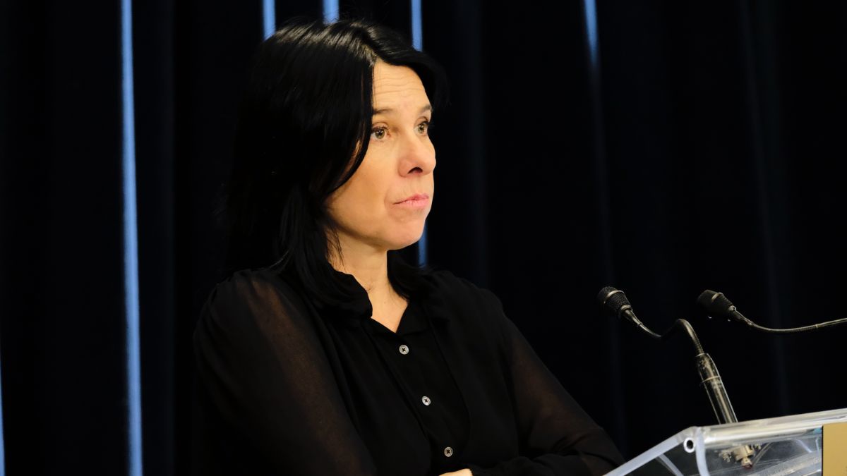 Valérie Plante lors d'un point de presse à l'Hôtel de ville le 29 mars 2023.