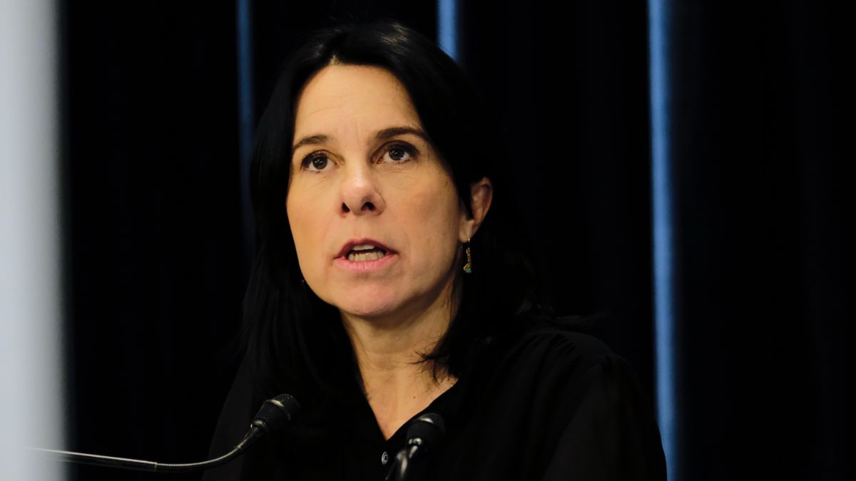 Valérie Plante lors d'un point de presse à l'Hôtel de ville le 29 mars 2023.