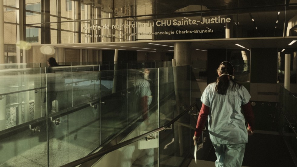Le CHU Sainte-Justine manquerait d'infirmières pour les suivis post-opératoires.