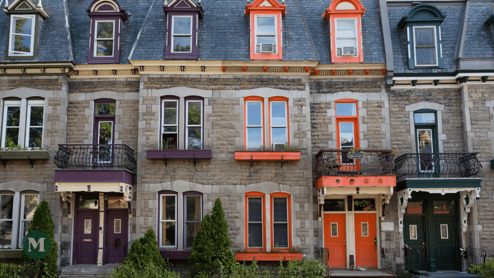 Un édifice à logements à Montréal.